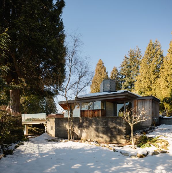 Thanks to his architectural contributions to the country, the home's architect, Ron Thom, was made an Officer of the Order of Canada.