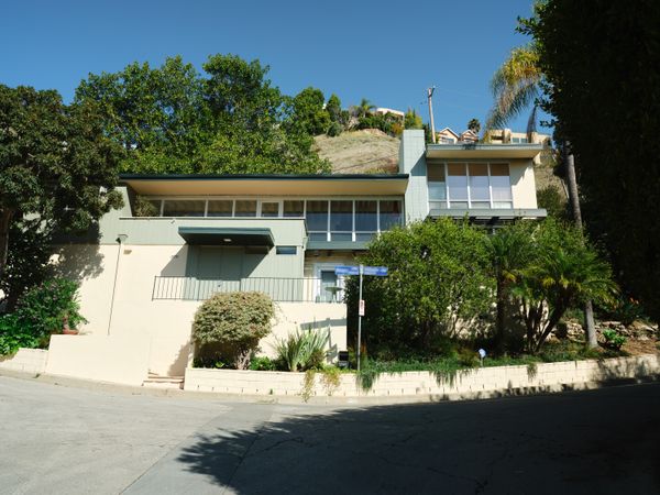 While transforming a 1950 Hollywood Hills home into his ideal bachelor pad, Sean Famoso wanted to create an open plan without sacrificing warmth or character.
